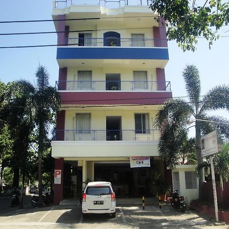 Hotel Metropolitan Inn Manado Ngoại thất bức ảnh