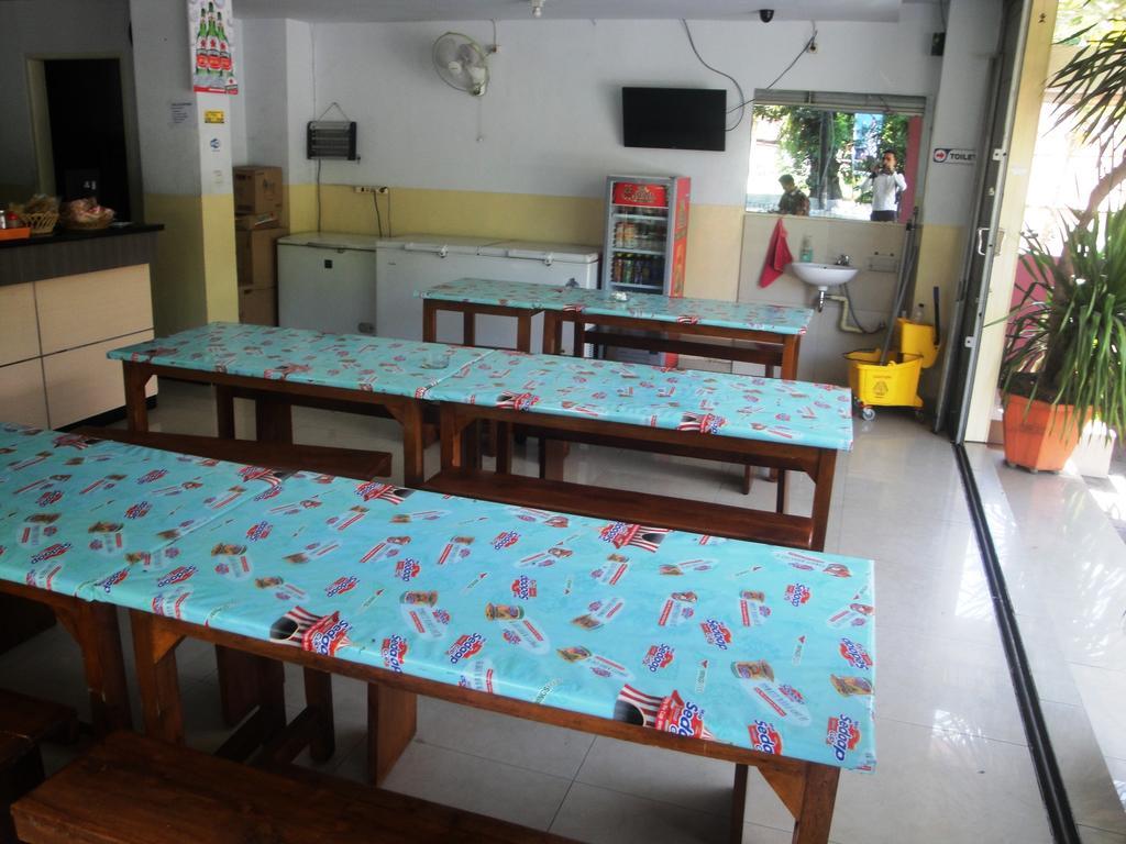 Hotel Metropolitan Inn Manado Ngoại thất bức ảnh
